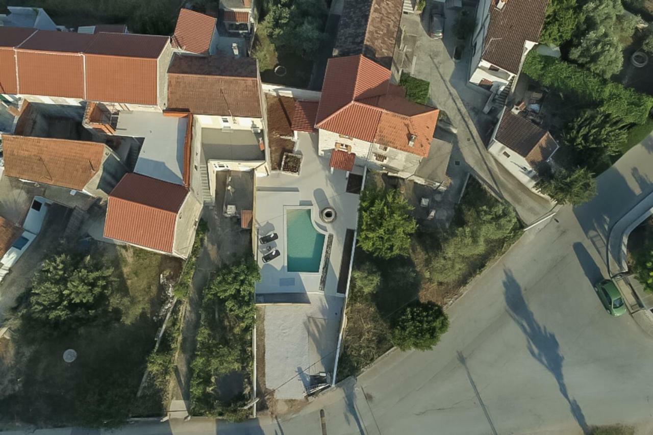 Villa Santa Eufemia Sutomiscica エクステリア 写真